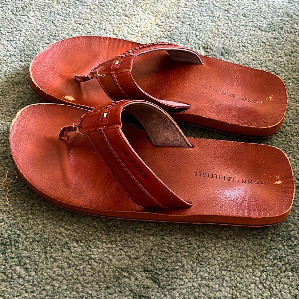 Tommy Hilfiger leather flip flops
